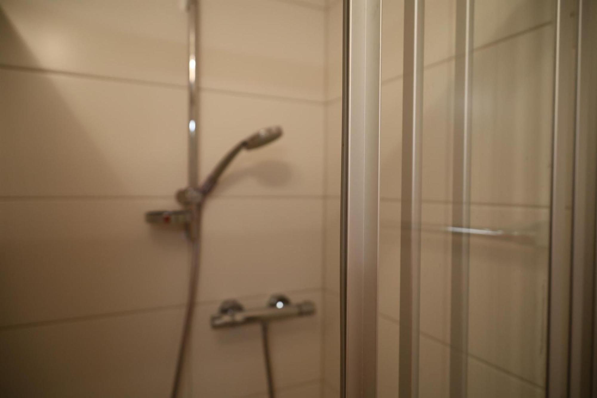 Ferienwohnung Familiengarten Volders エクステリア 写真